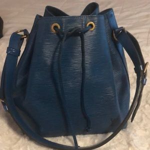 Louis Vuitton Epi Bucket bag